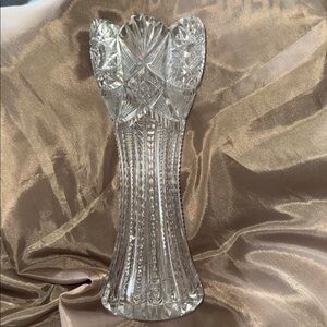 Elegant Vintage Crystal Rose Vase - Small Boquet